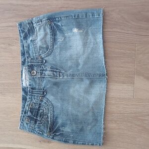 Aeropostale 5 pocket distresed denim skirt 3/4